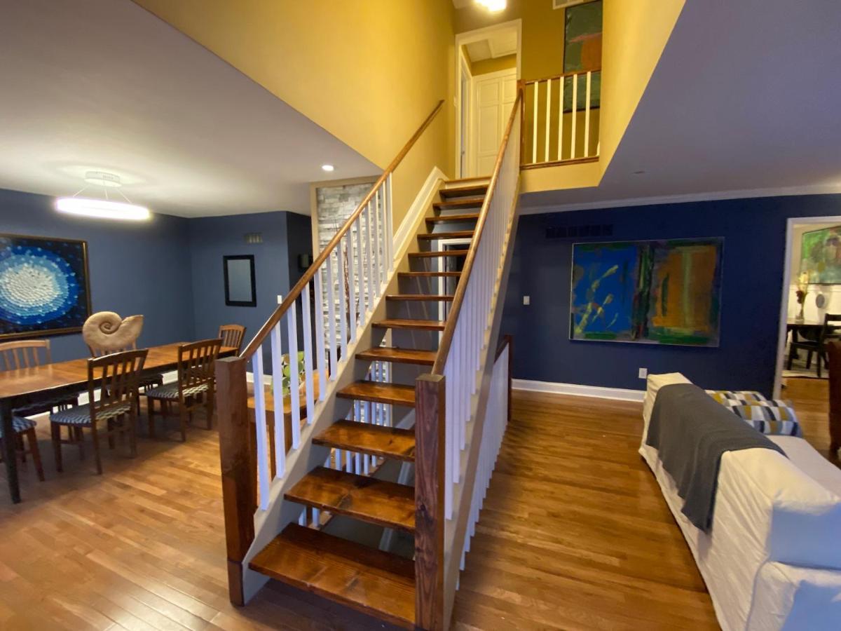 Here It Is! Cool Cape Cod-3 Br-2.5 Bath-12 Guests Olathe Exteriör bild