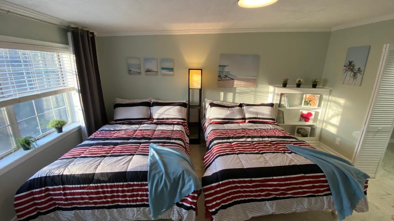 Here It Is! Cool Cape Cod-3 Br-2.5 Bath-12 Guests Olathe Exteriör bild