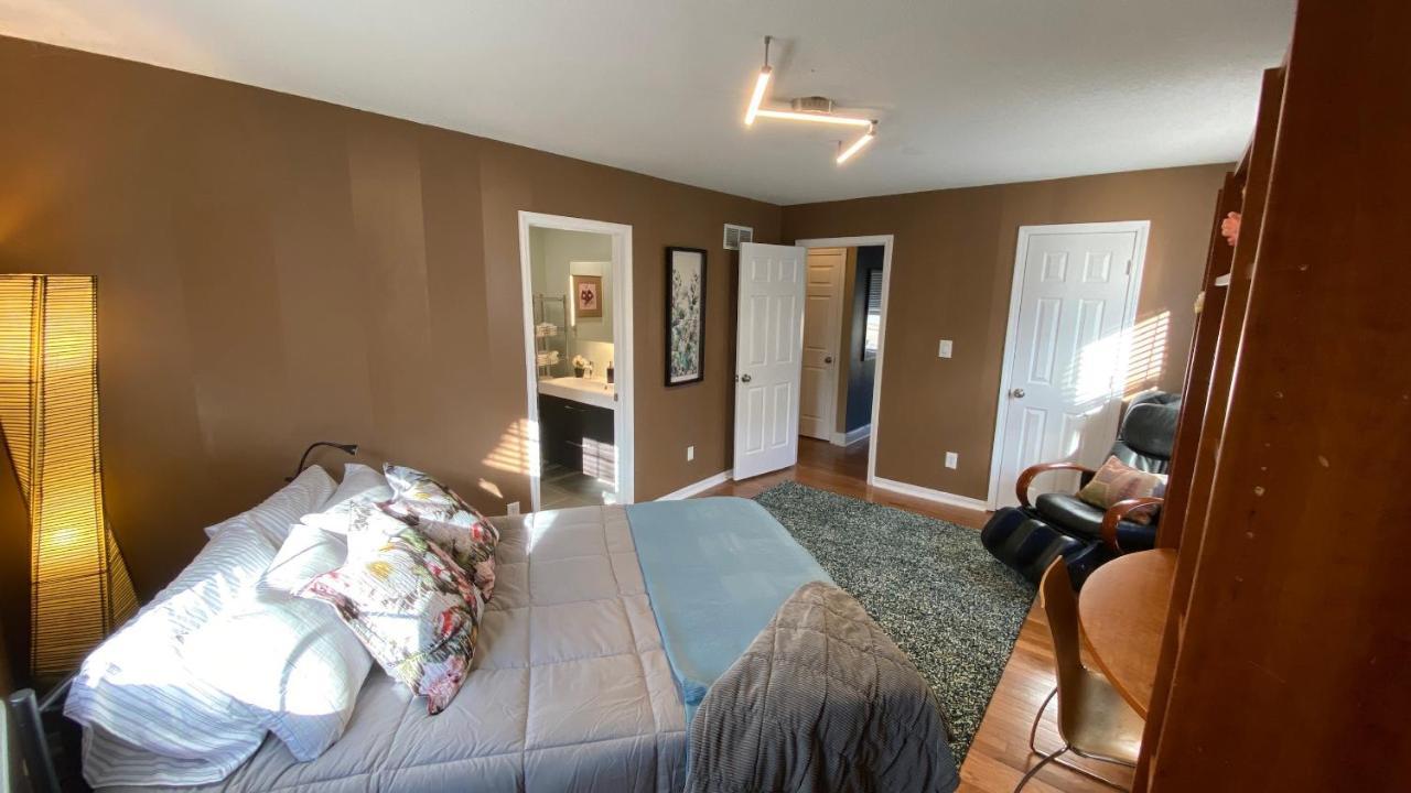 Here It Is! Cool Cape Cod-3 Br-2.5 Bath-12 Guests Olathe Exteriör bild